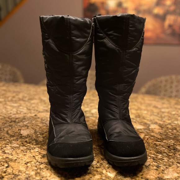 Winter Boots - Picture 2 of 7